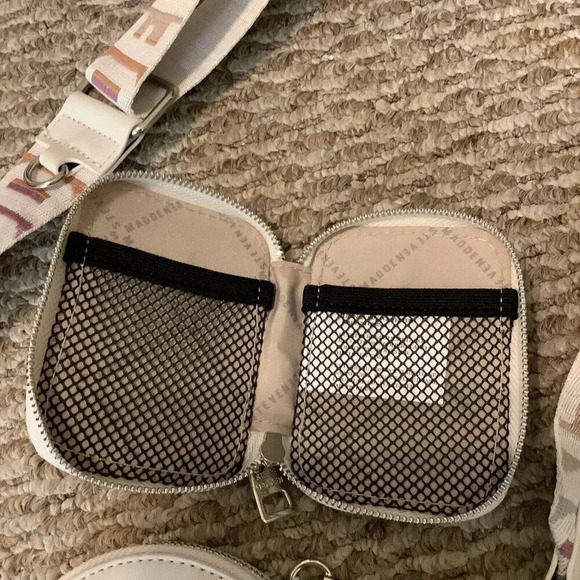 Steve Madden Neutral Coin Wallets & Neutral Shades Thick Strap Adjustable Strap. - Picture 3 of 7